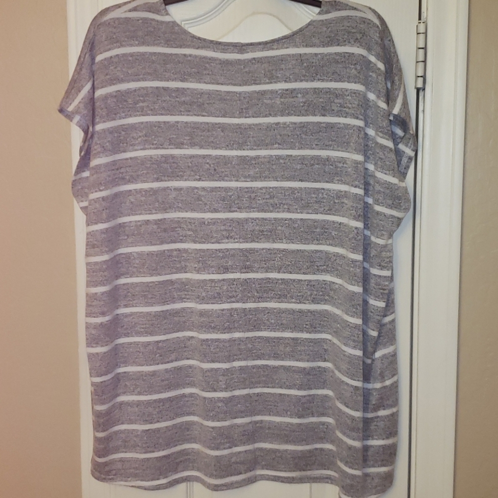 Market and Spruce sleeveless shirt - Picture 3 of 4